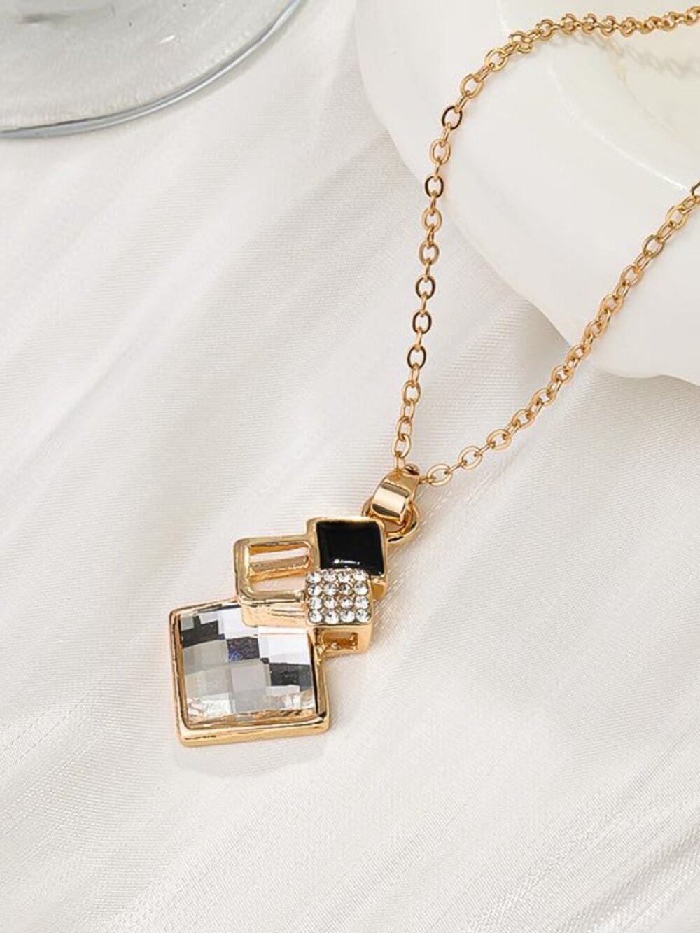 Boho Jewelry Set Sparkling Square gemstone Design For Women Necklace And Earring